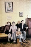 Семейство Kmitte в своей квартире в доме Державина